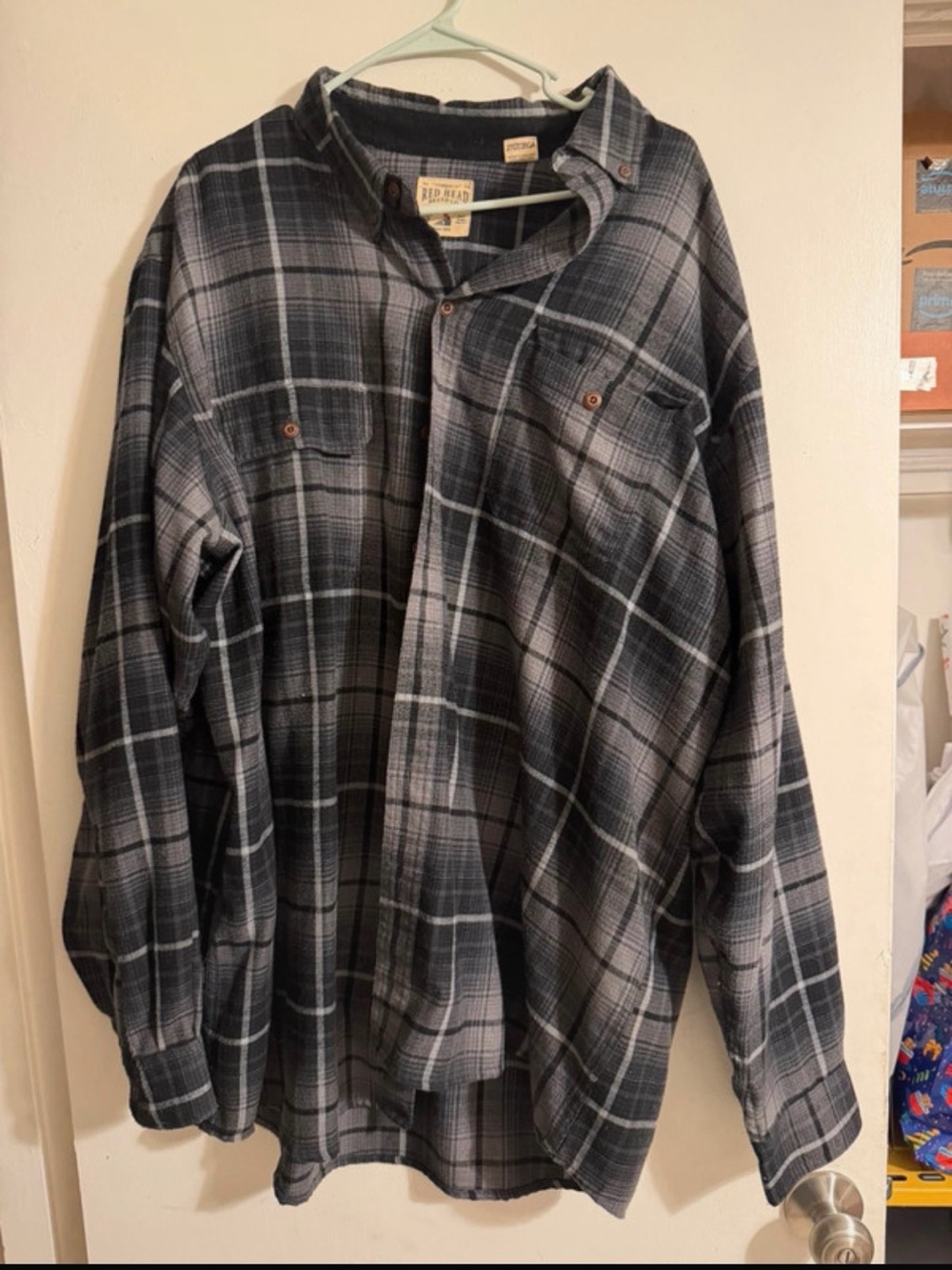 RedHead Men's Black & Gray Plaid Button-Down Shirt